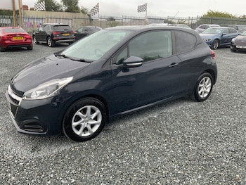Used Peugeot 208 2016 for sale - 75859108: Photo