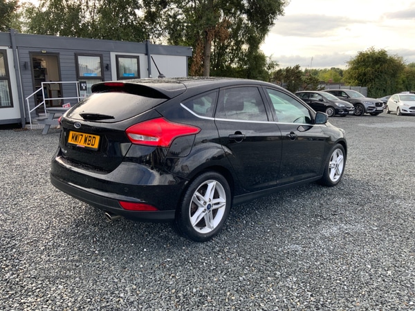 Used Ford Focus 2017 for sale - 76729789: Photo 2