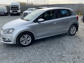 Used Volkswagen Polo 2015 for sale - 79497810: Photo