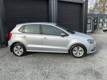 Used Volkswagen Polo 2015 for sale - 79497810: Photo