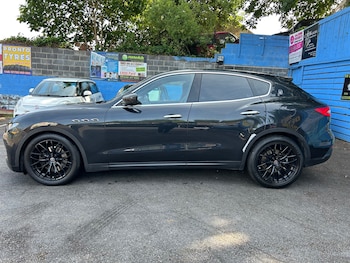 Used Maserati Levante 2018 for sale - 79477920: Photo
