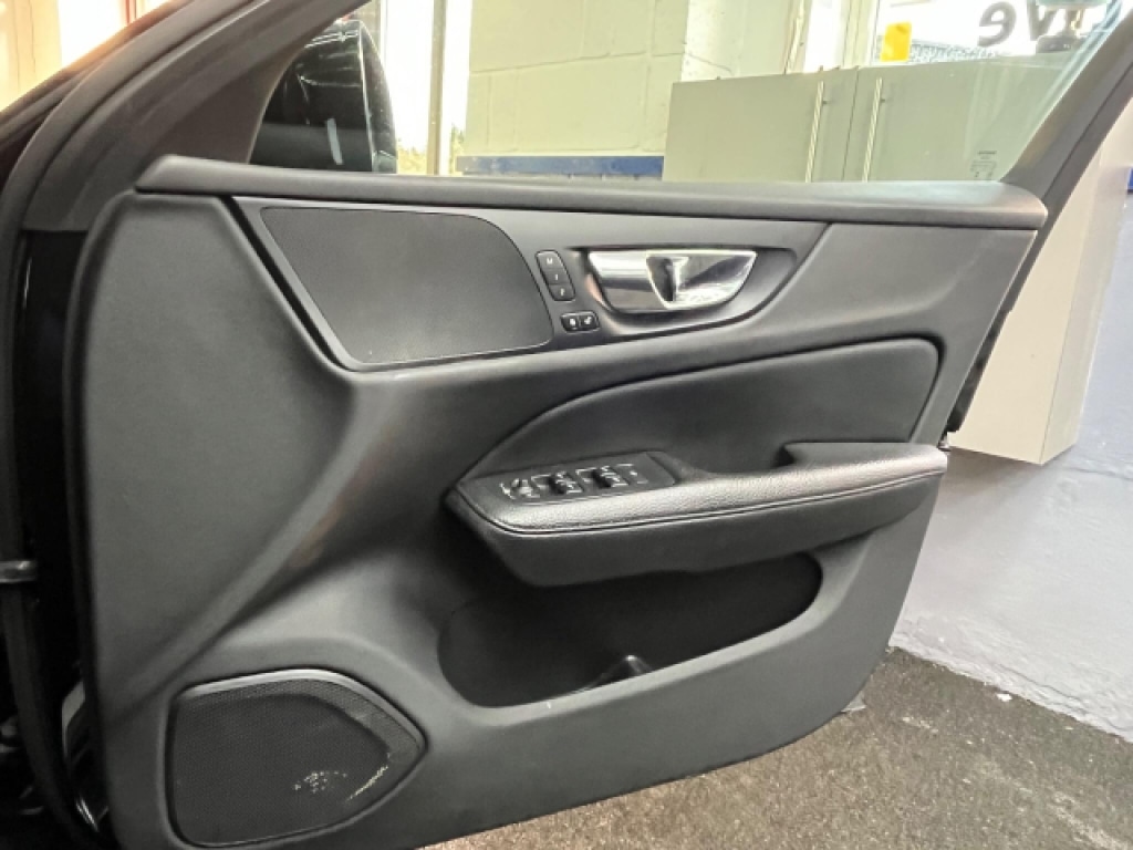 Used Volvo V60 2020 for sale - 76935474: Photo 27