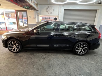 Used Volvo V60 2020 for sale - 76935474: Photo