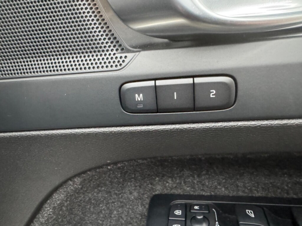 Used Volvo XC40 2025 for sale - 76785412: Photo 15