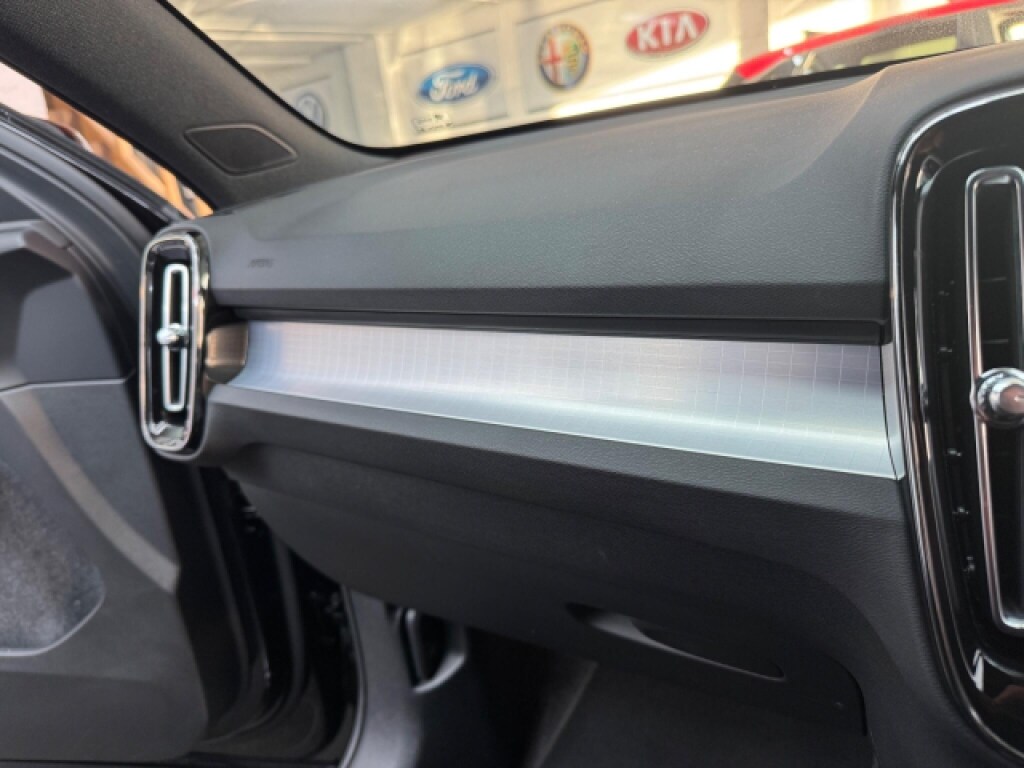 Used Volvo XC40 2025 for sale - 76785412: Photo 35