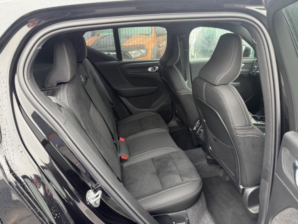 Used Volvo XC40 2025 for sale - 76785412: Photo 7
