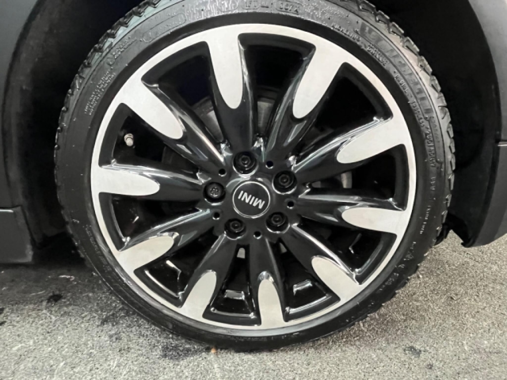 Used MINI Convertible 2019 for sale - 76497650: Photo 11