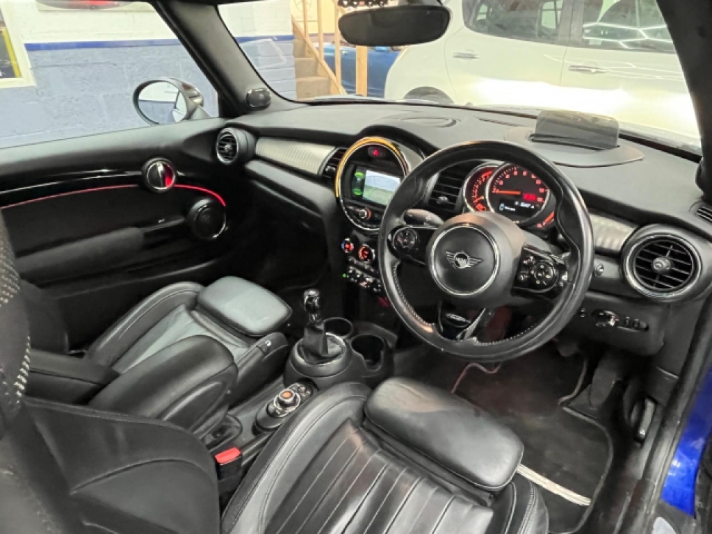 Used MINI Convertible 2019 for sale - 76497650: Photo 16