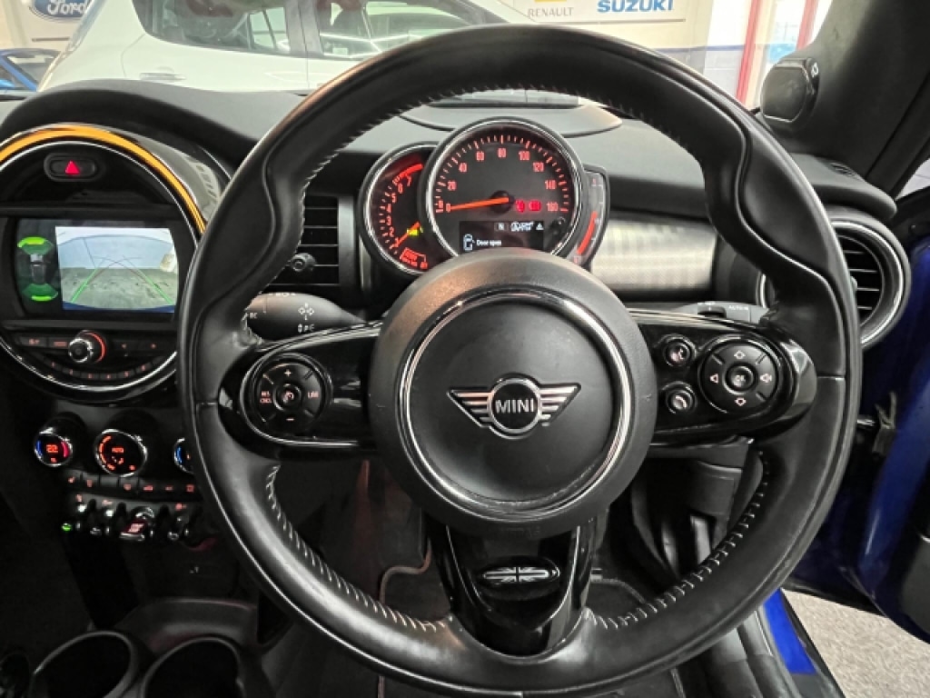 Used MINI Convertible 2019 for sale - 76497650: Photo 17