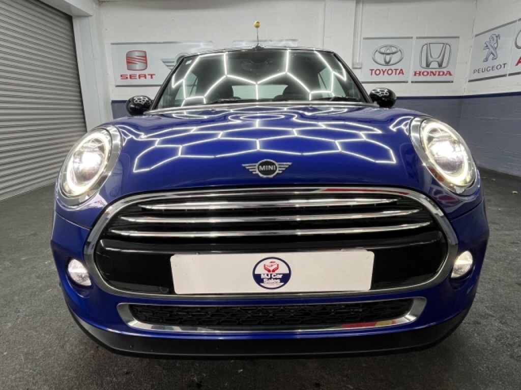 Used MINI Convertible 2019 for sale - 76497650: Photo 2