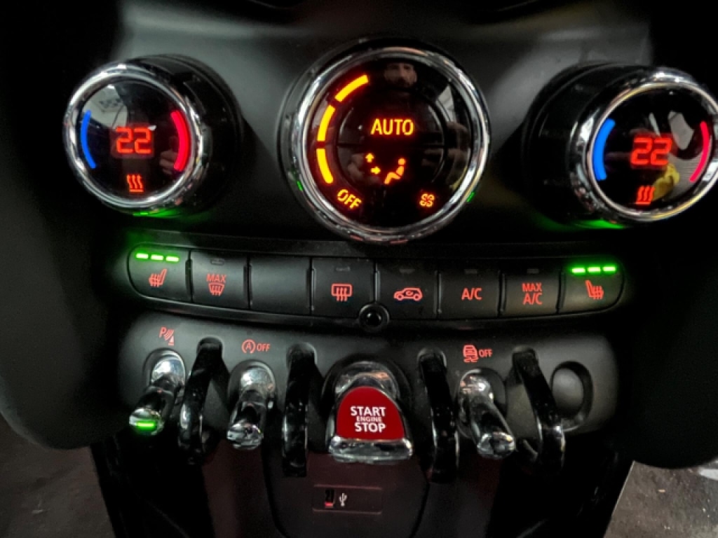 Used MINI Convertible 2019 for sale - 76497650: Photo 24