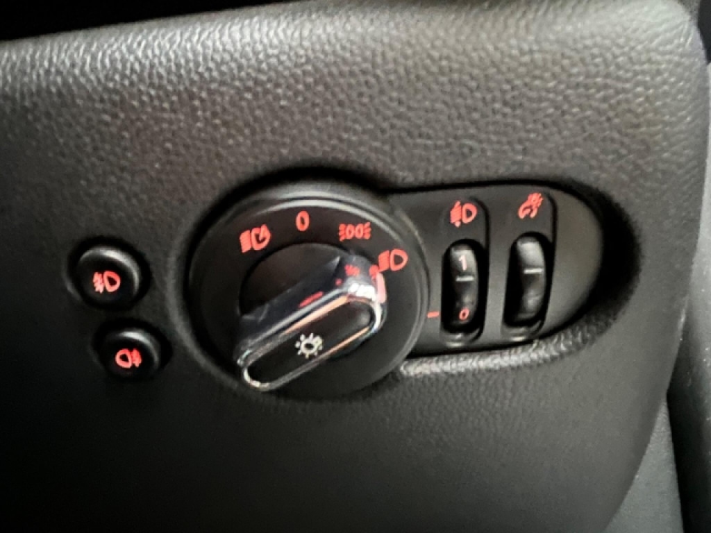 Used MINI Convertible 2019 for sale - 76497650: Photo 33