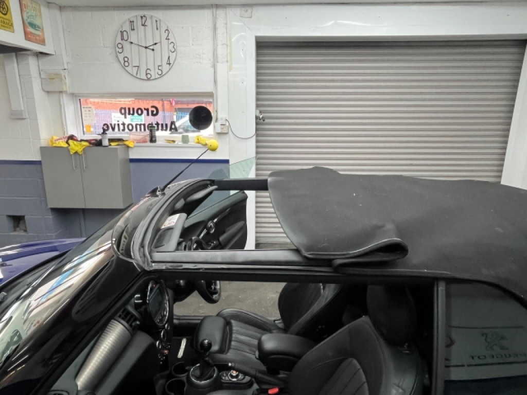 Used MINI Convertible 2019 for sale - 76497650: Photo 38