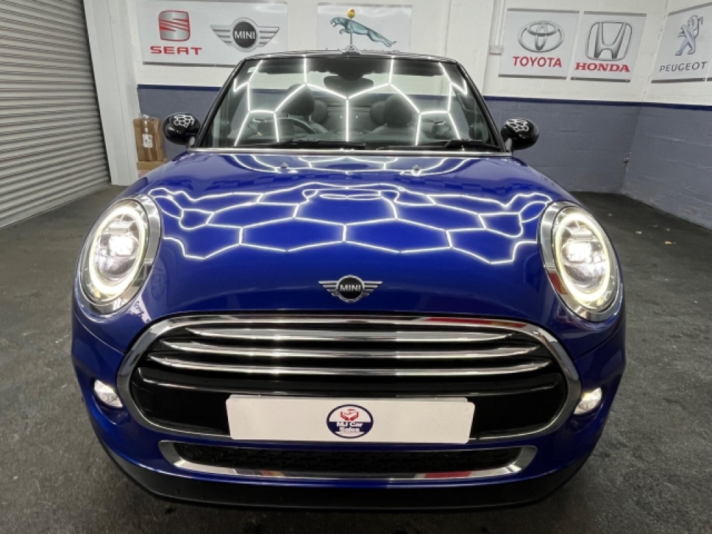 Used MINI Convertible 2019 for sale - 76497650: Photo 40