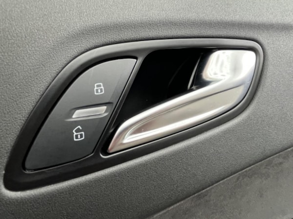 Used Audi TT 2011 for sale - 76253773: Photo 42