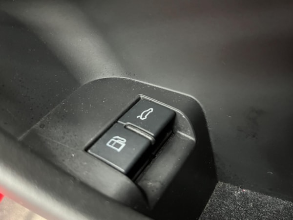 Used Audi TT 2011 for sale - 76253773: Photo 48