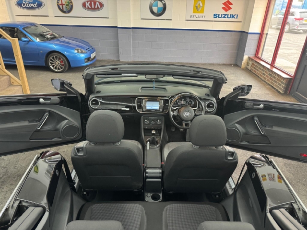 Used Volkswagen Beetle 2015 for sale - 77357511: Photo 15