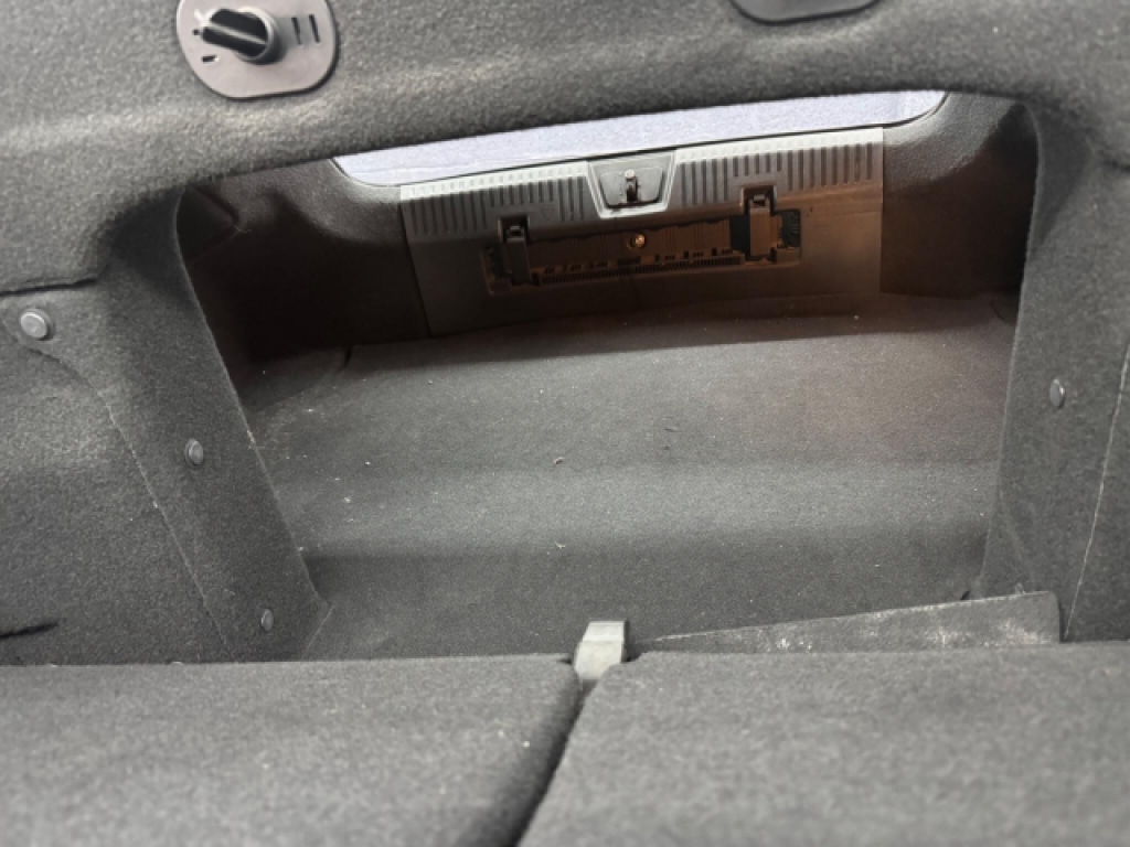 Used Volkswagen Beetle 2015 for sale - 77357511: Photo 18