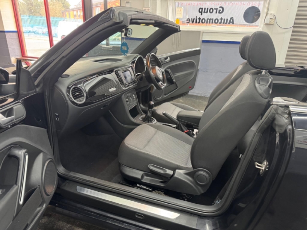 Used Volkswagen Beetle 2015 for sale - 77357511: Photo 19