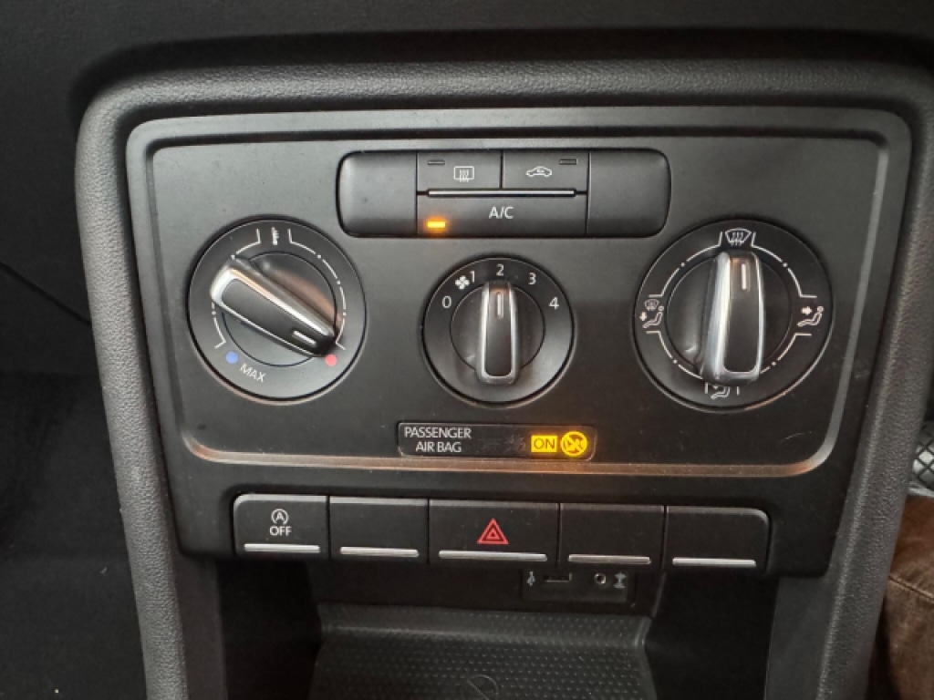 Used Volkswagen Beetle 2015 for sale - 77357511: Photo 21