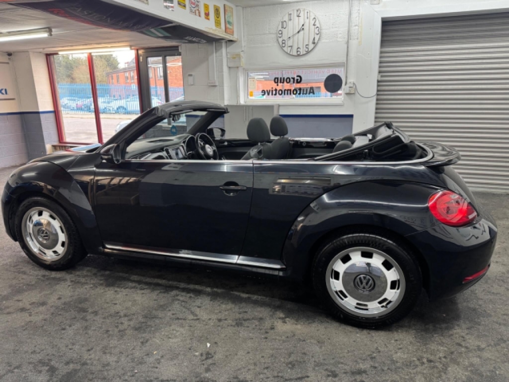 Used Volkswagen Beetle 2015 for sale - 77357511: Photo 4