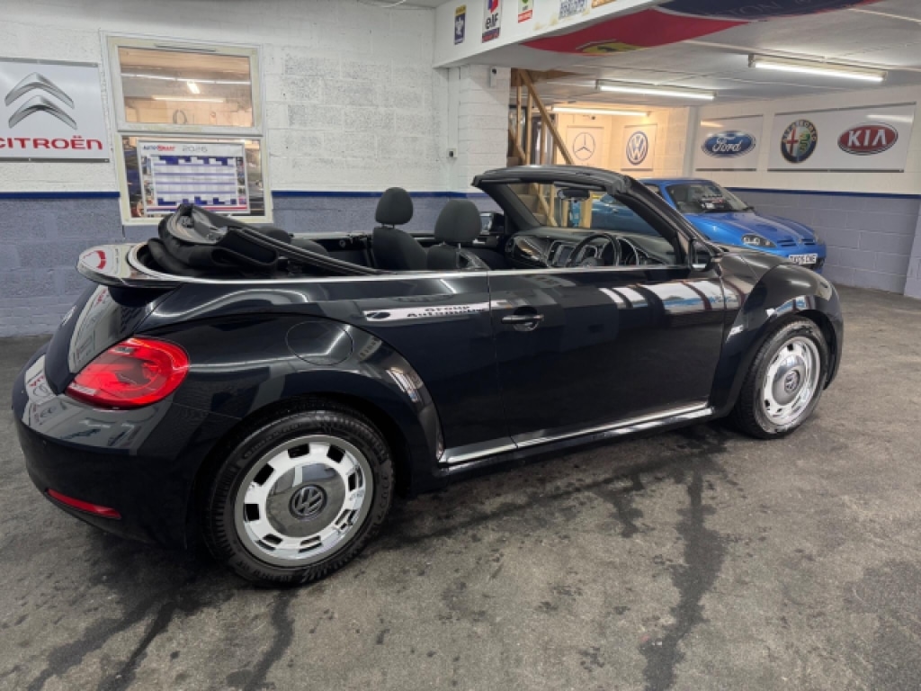 Used Volkswagen Beetle 2015 for sale - 77357511: Photo 8