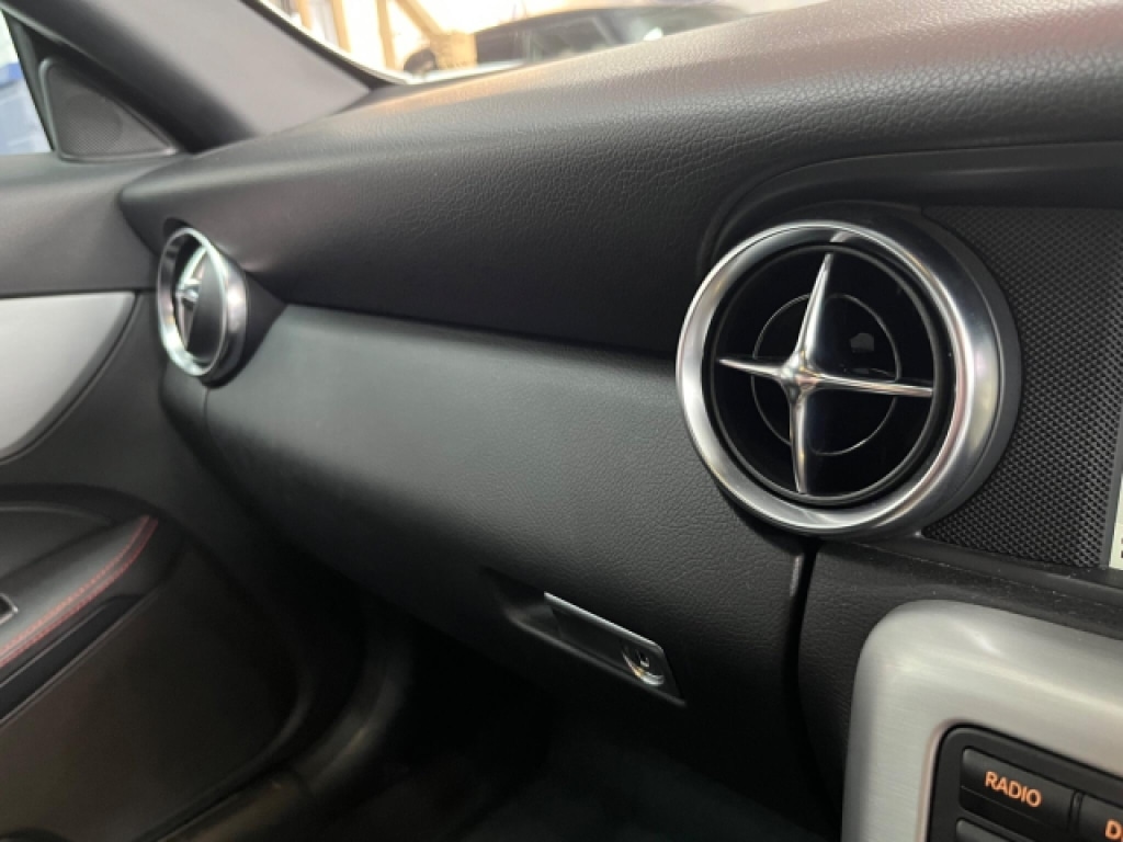Used Mercedes-Benz SLK 2014 for sale - 76436163: Photo 36