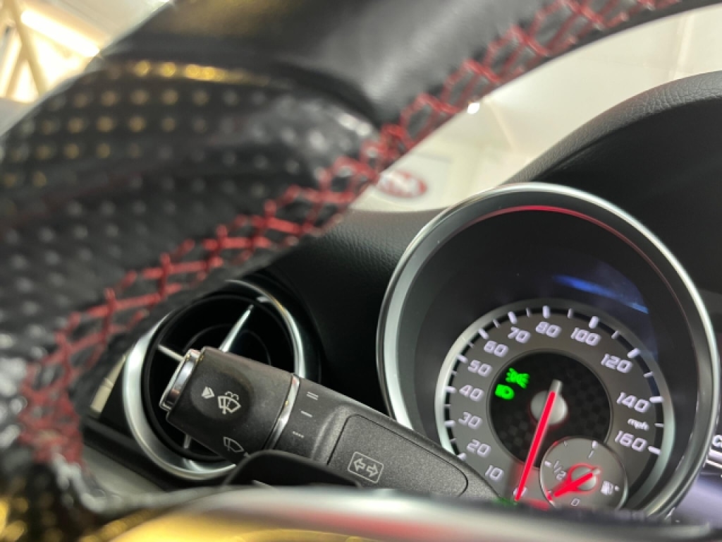 Used Mercedes-Benz SLK 2014 for sale - 76436163: Photo 38