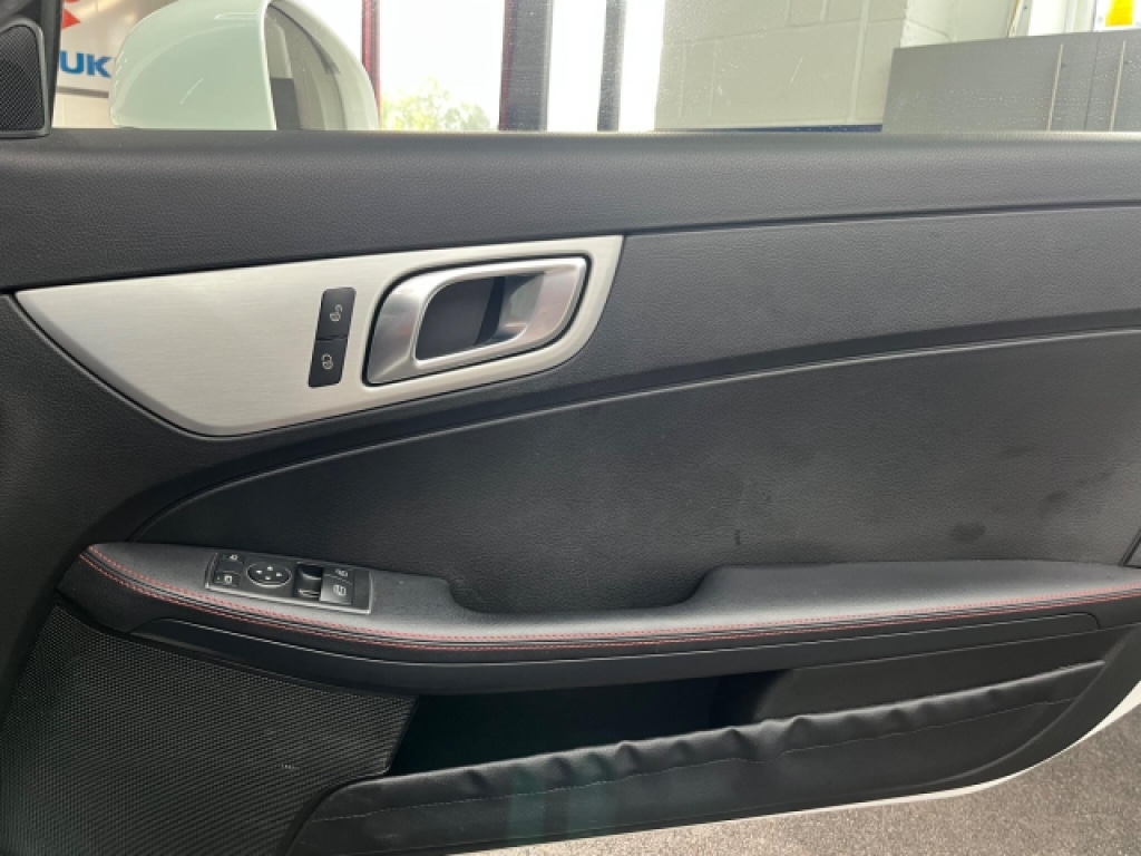 Used Mercedes-Benz SLK 2014 for sale - 76436163: Photo 40