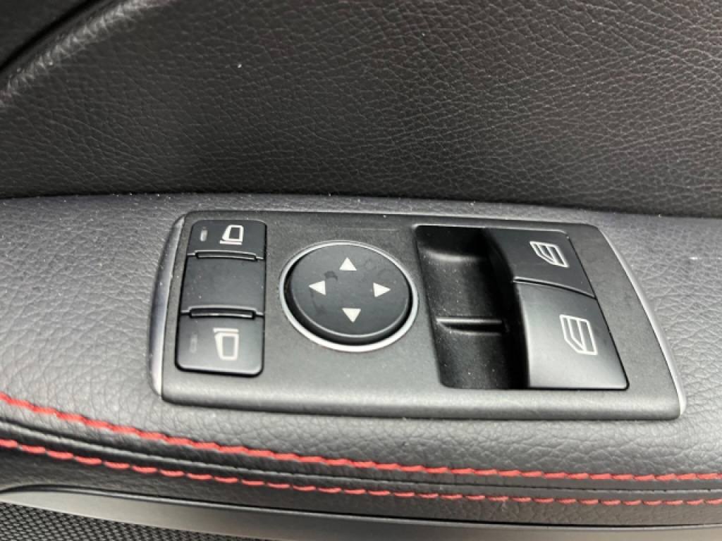 Used Mercedes-Benz SLK 2014 for sale - 76436163: Photo 41