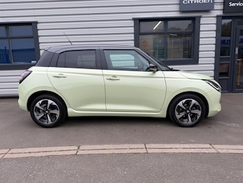 Used Suzuki Swift 2024 for sale - 76312822: Photo 2