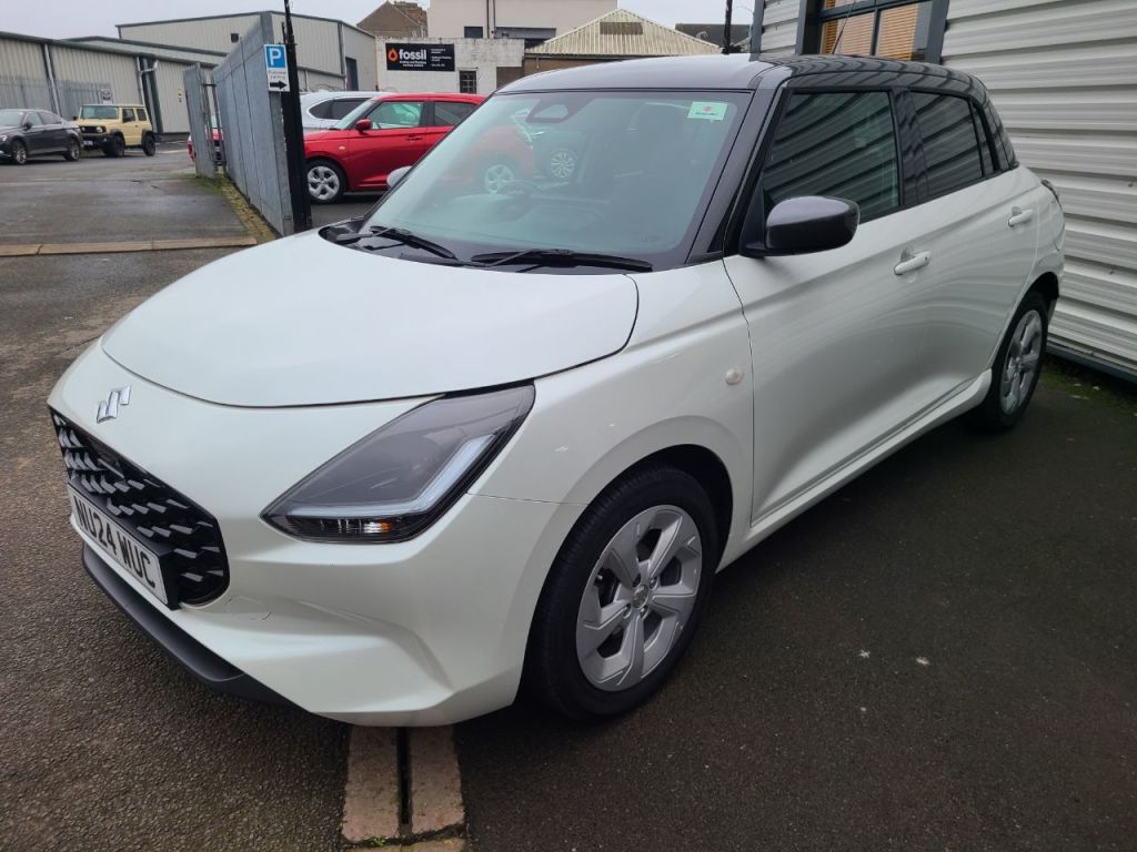 Used Suzuki Swift 2024 for sale - 77421348: Photo 3