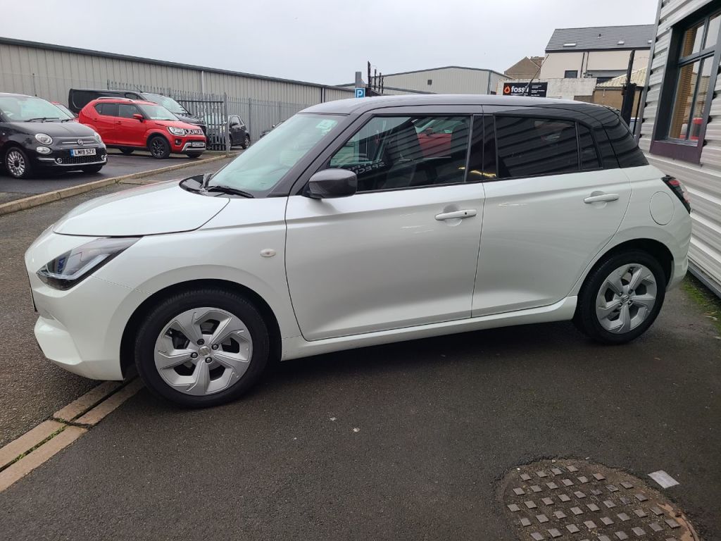 Used Suzuki Swift 2024 for sale - 77421348: Photo 4