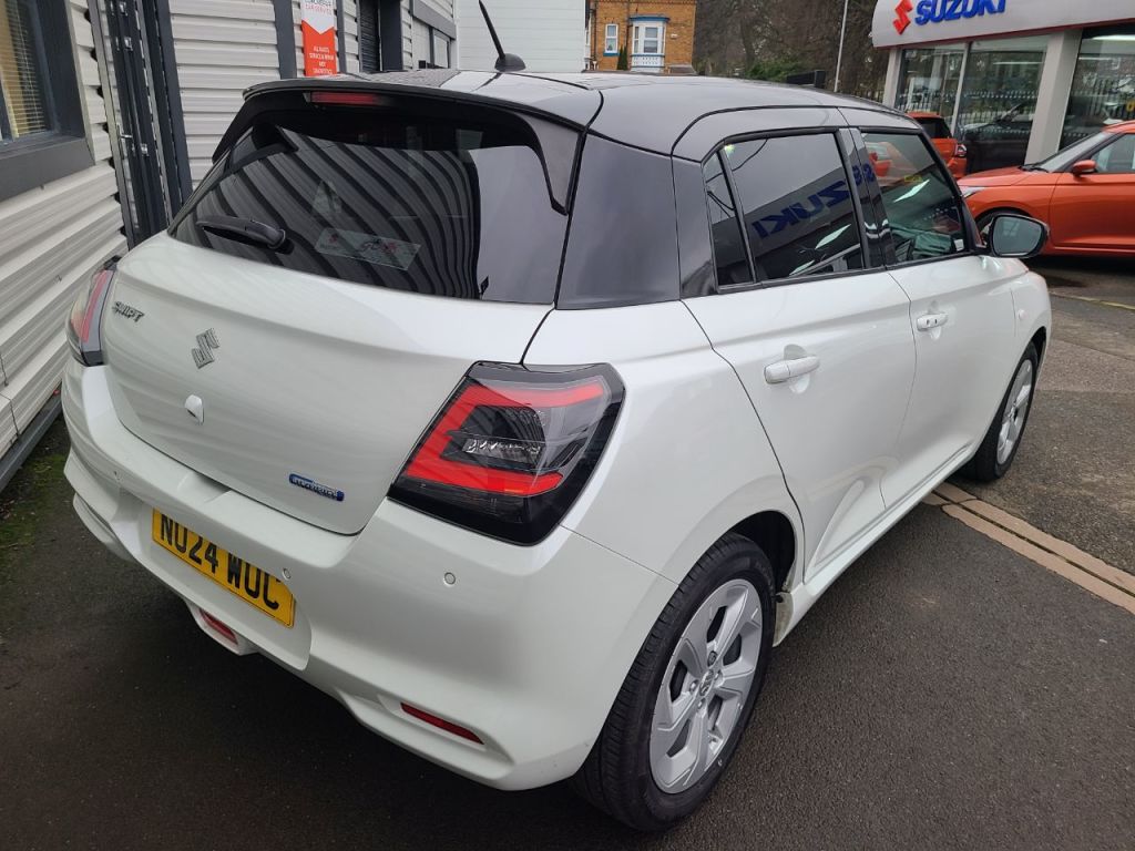 Used Suzuki Swift 2024 for sale - 77421348: Photo 8