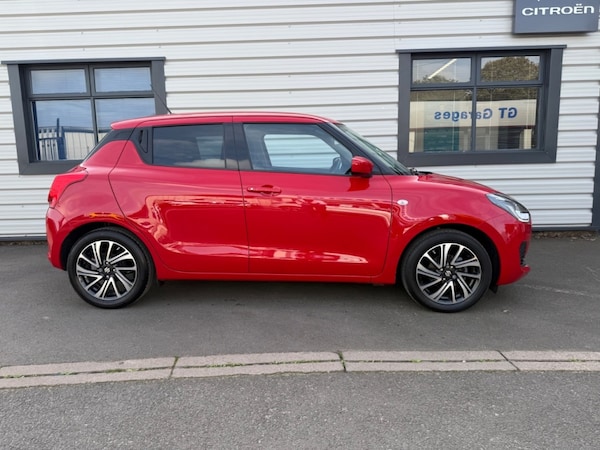 Used Suzuki Swift 2023 for sale - 76317056: Photo 2