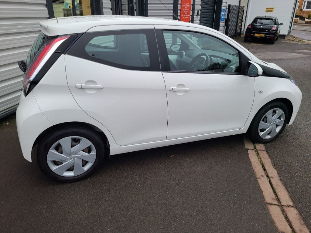 Used Toyota AYGO 2016 for sale - 76710666: Photo 10