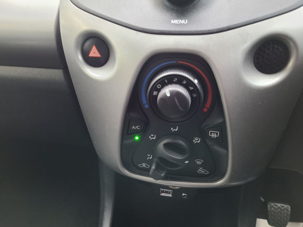 Used Toyota AYGO 2016 for sale - 76710666: Photo 15