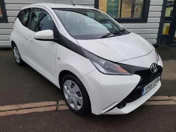 2016 - 1.0 VVT-i X-Play 5dr