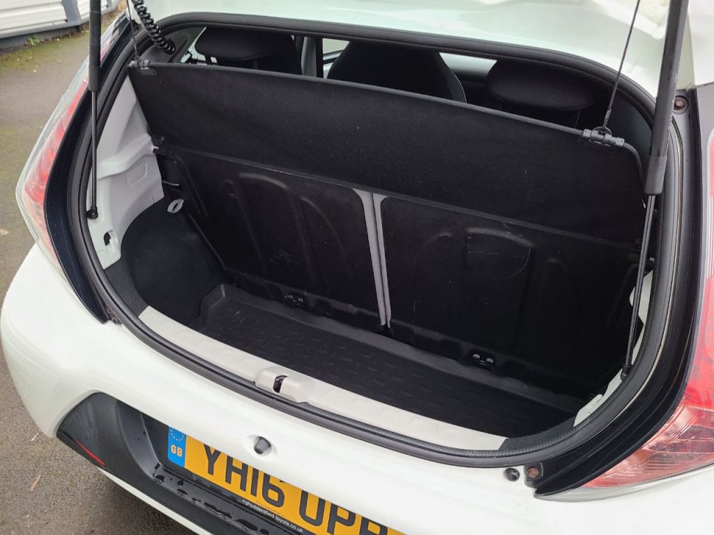 Used Toyota AYGO 2016 for sale - 76710666: Photo 9