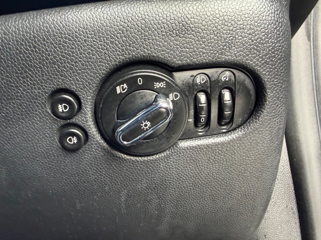 Used MINI Convertible 2018 for sale - 78162245: Photo 25