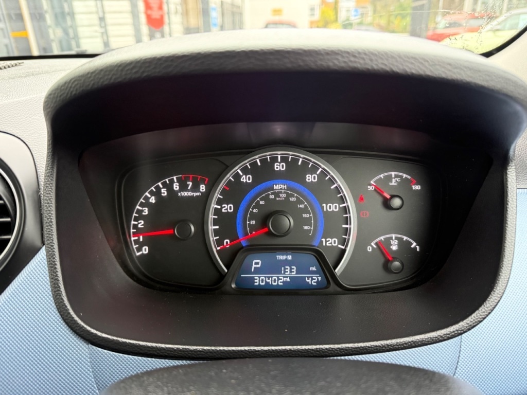 Used Hyundai i10 2015 for sale - 77436181: Photo 12