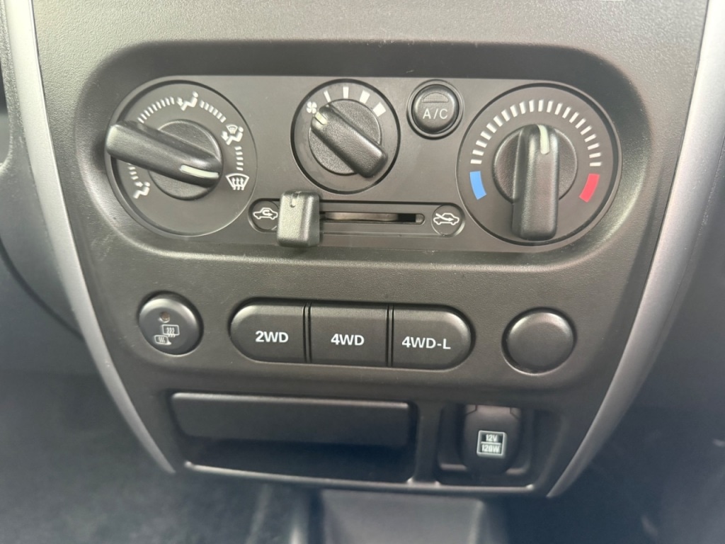 Used Suzuki Jimny 2013 for sale - 76355960: Photo 18