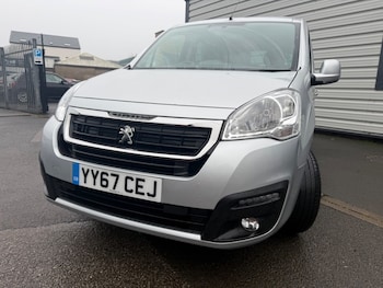 Used Peugeot Partner Tepee 2017 for sale - 77520190: Photo