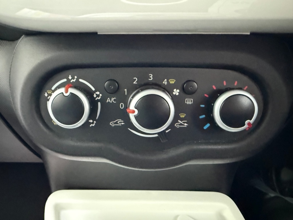 Used Renault Twingo 2017 for sale - 77436173: Photo 18