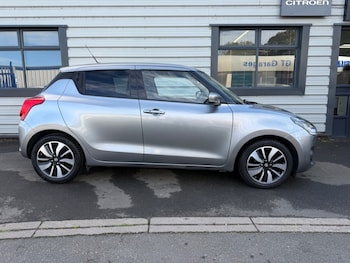 Used Suzuki Swift 2020 for sale - 76154115: Photo 2