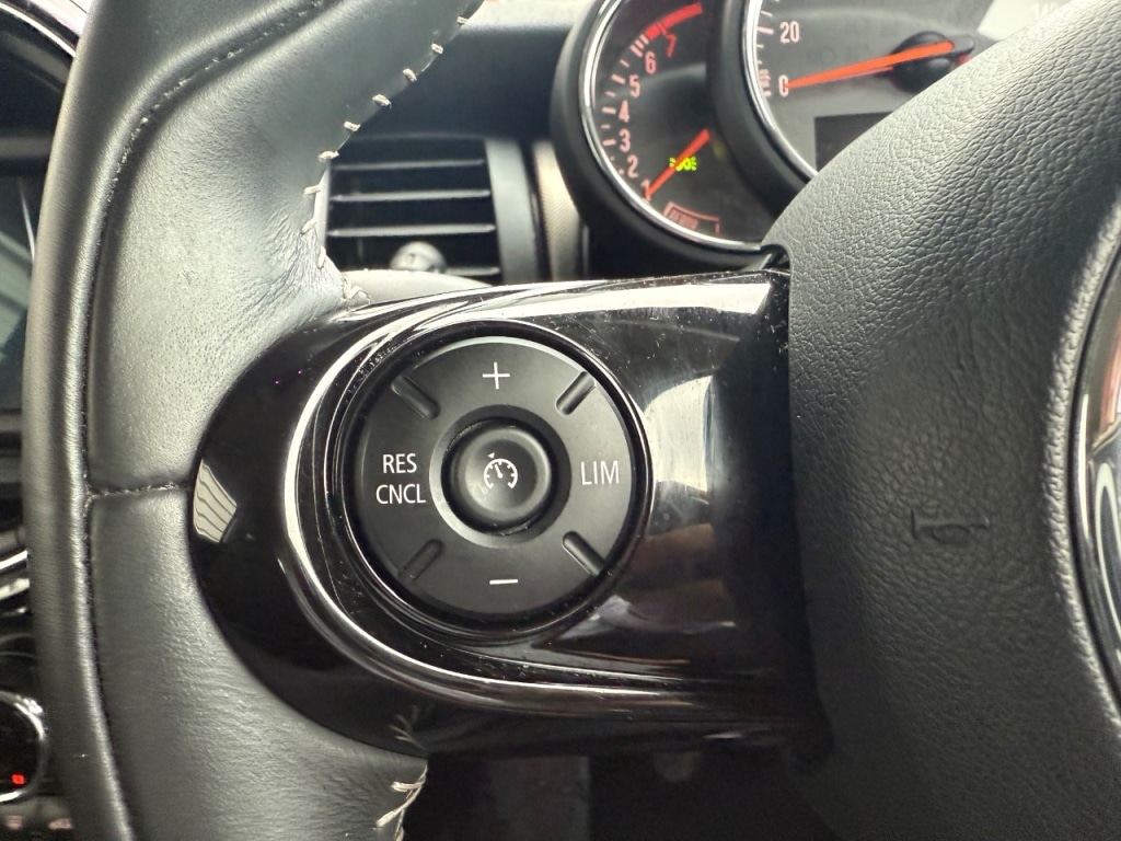 Used MINI Hatch 2019 for sale - 76469382: Photo 18