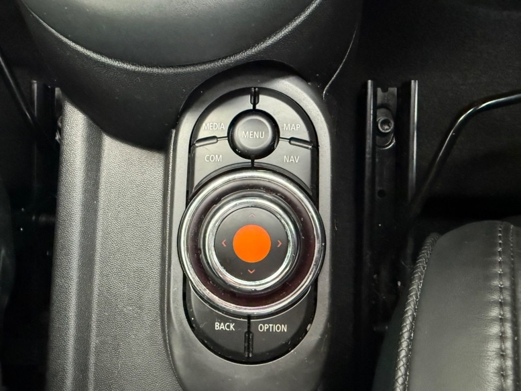 Used MINI Hatch 2019 for sale - 76469382: Photo 19