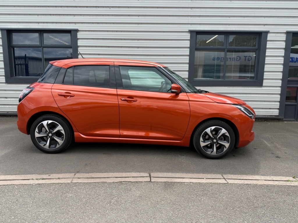 Used Suzuki Swift 2024 for sale - 76154100: Photo 2