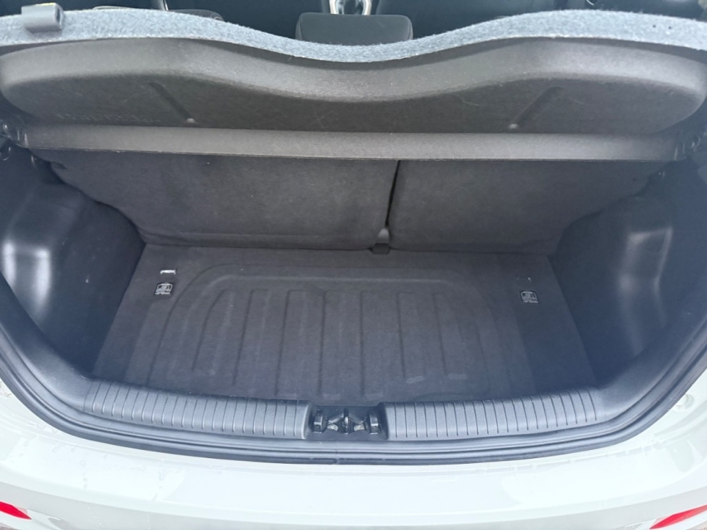 Used Hyundai i10 2017 for sale - 77026447: Photo 18