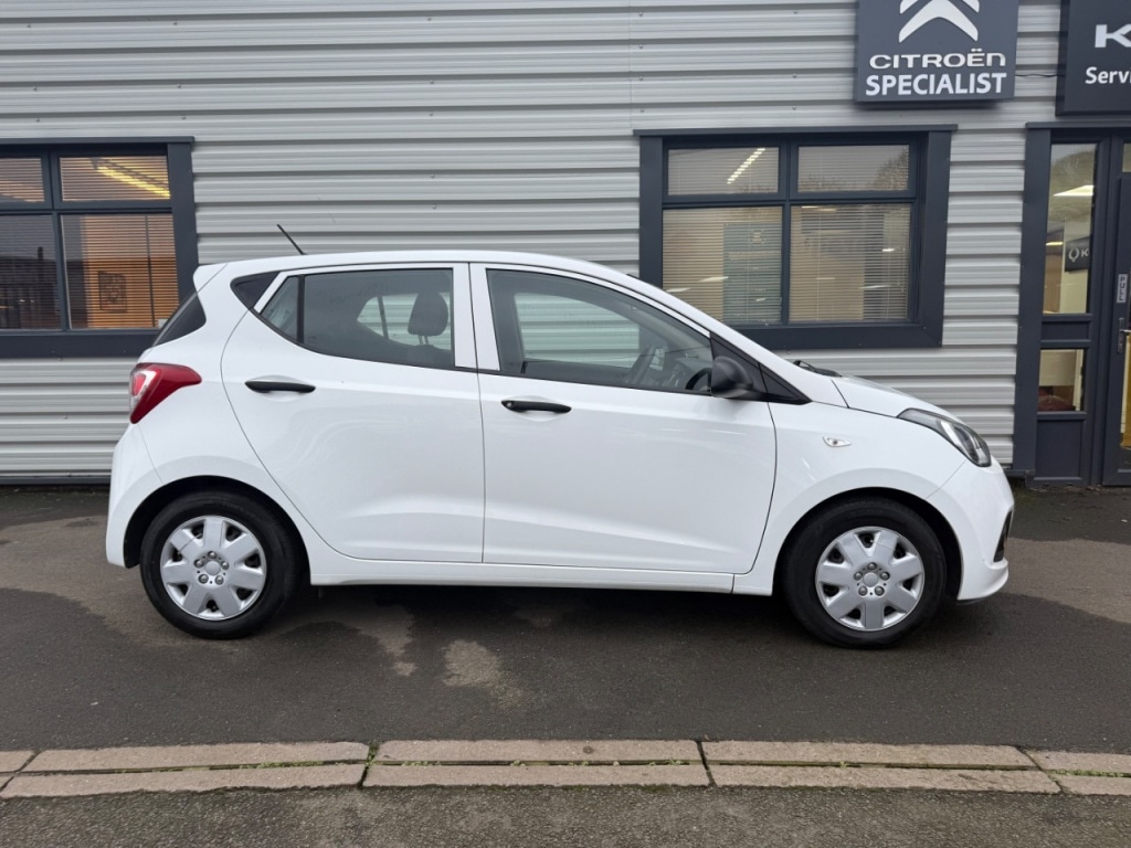 Used Hyundai i10 2017 for sale - 77026447: Photo 2